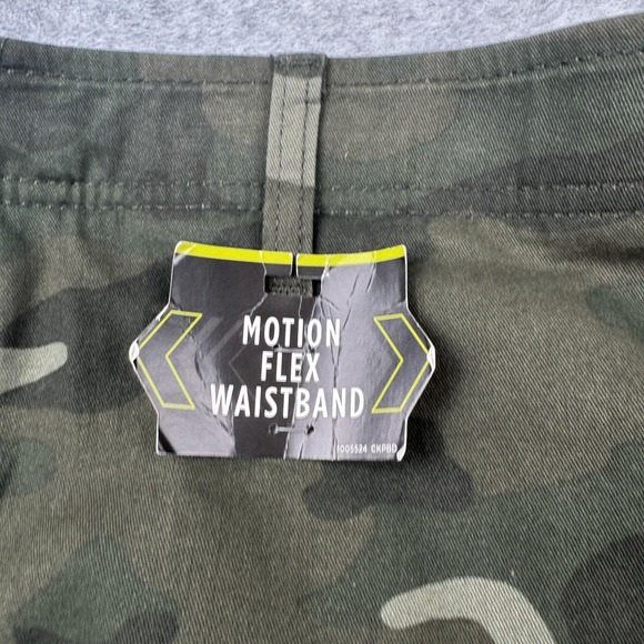 Lee Shorts Mens 46 Green Camo Cargo Motion Flex Waistband Active Stretch NEW - Picture 5 of 10
